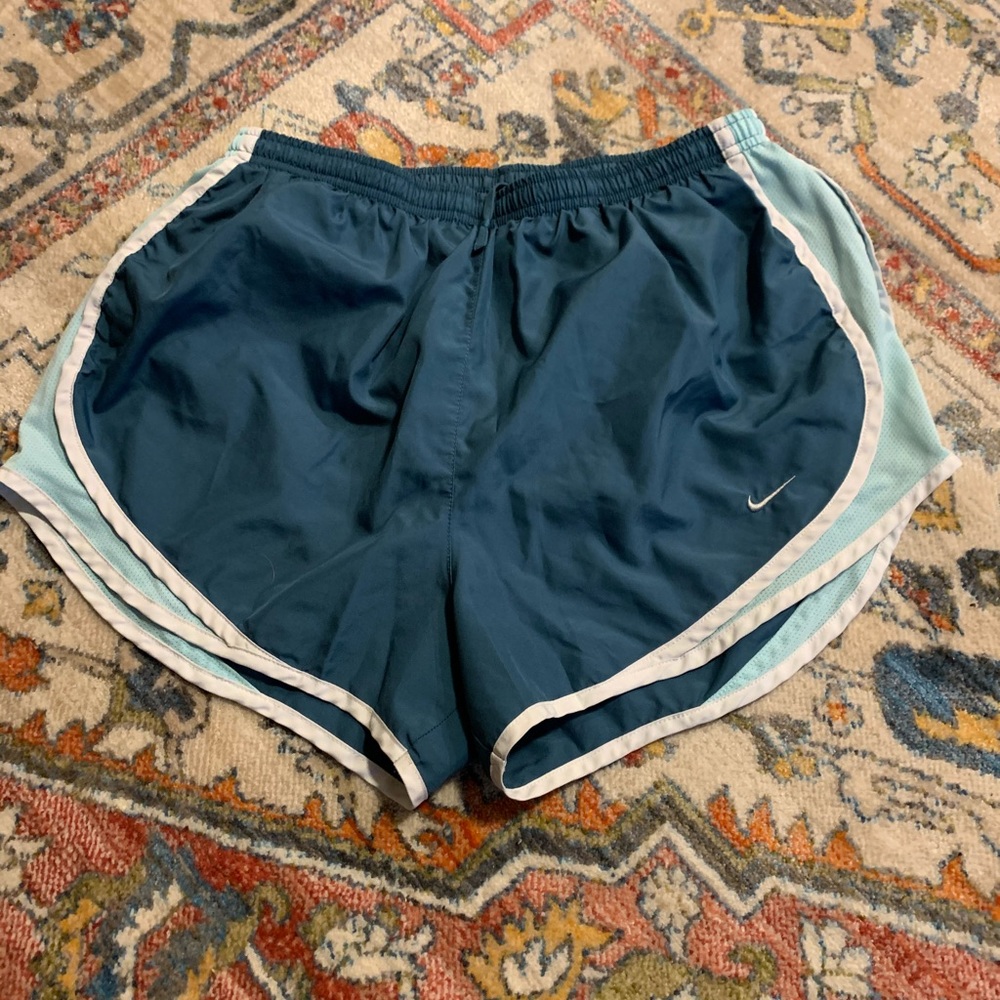 Nike Tempo Shorts - L